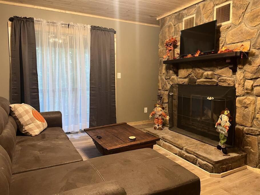 Villa Moonshine Manor-Pets Ok-W/D-Pool Table-Arcade-Hot Tub Gatlinburg Esterno foto