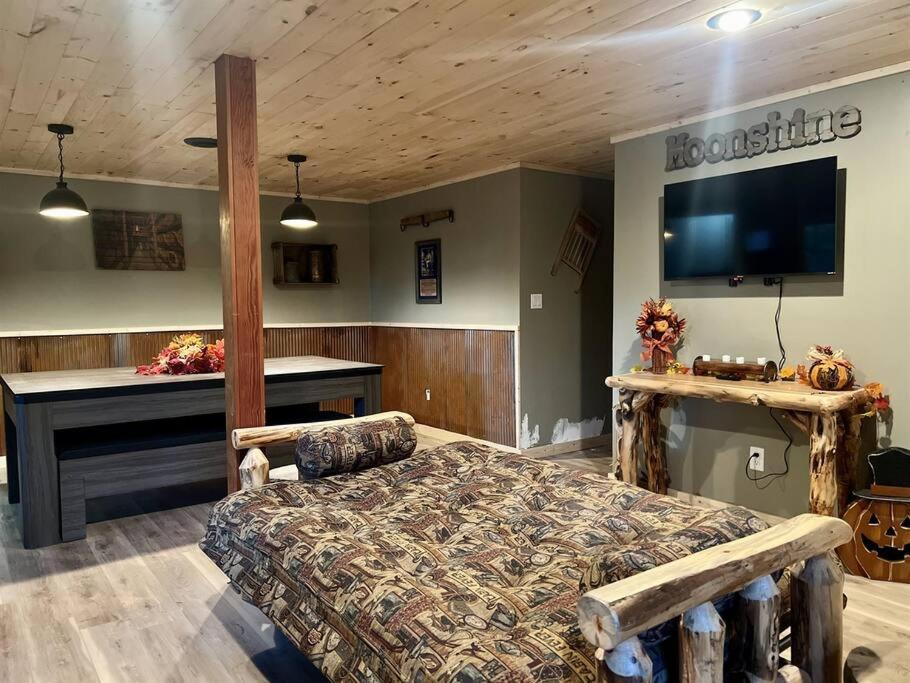 Villa Moonshine Manor-Pets Ok-W/D-Pool Table-Arcade-Hot Tub Gatlinburg Esterno foto